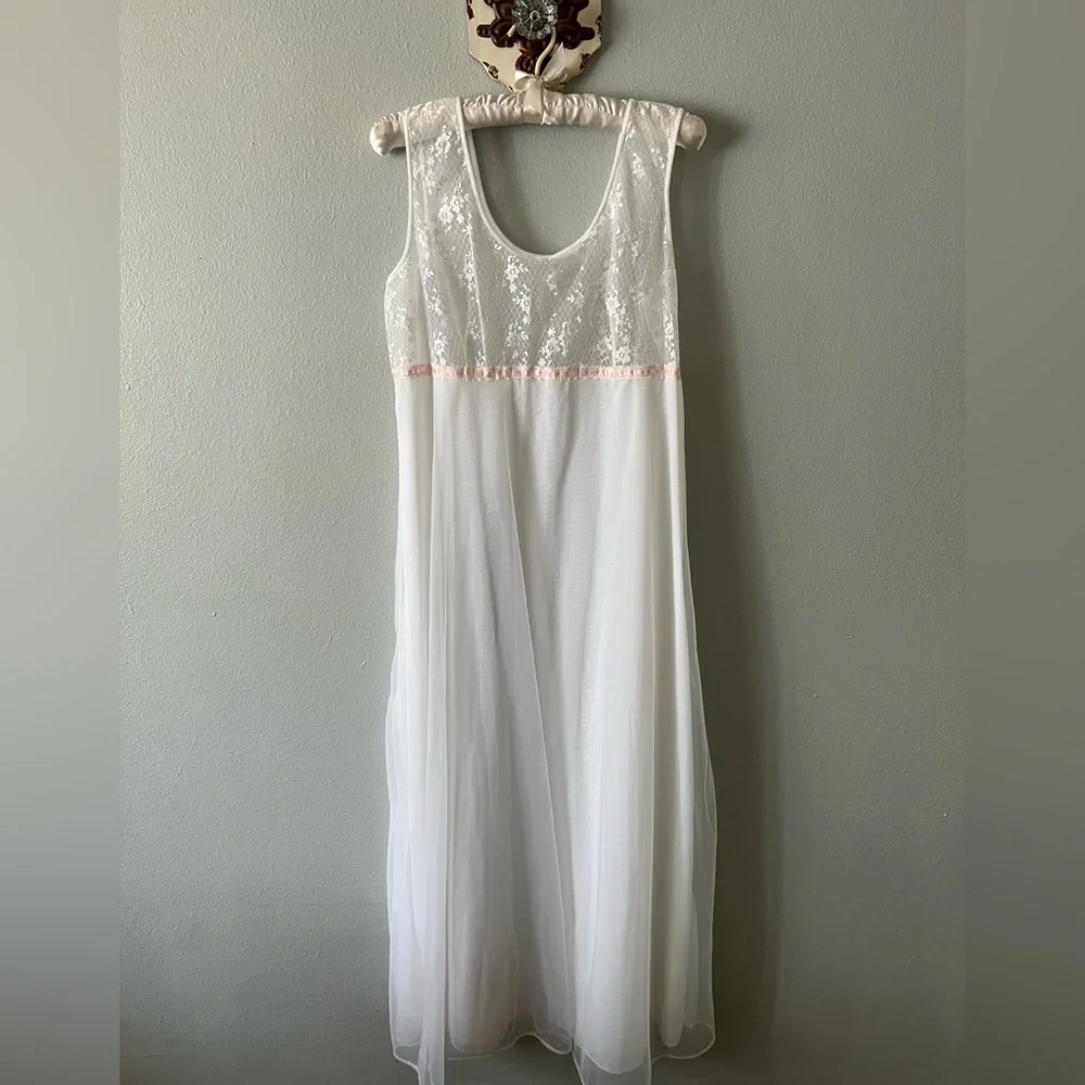 Vintage Radcliffe Peingnor Robe and Nightgown Set White Lace Medium 50โs EVC - Picture 6 of 14